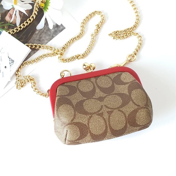 Coach Nora Kiss lock Card Case in Signature Canvas - Picture 2 of 4